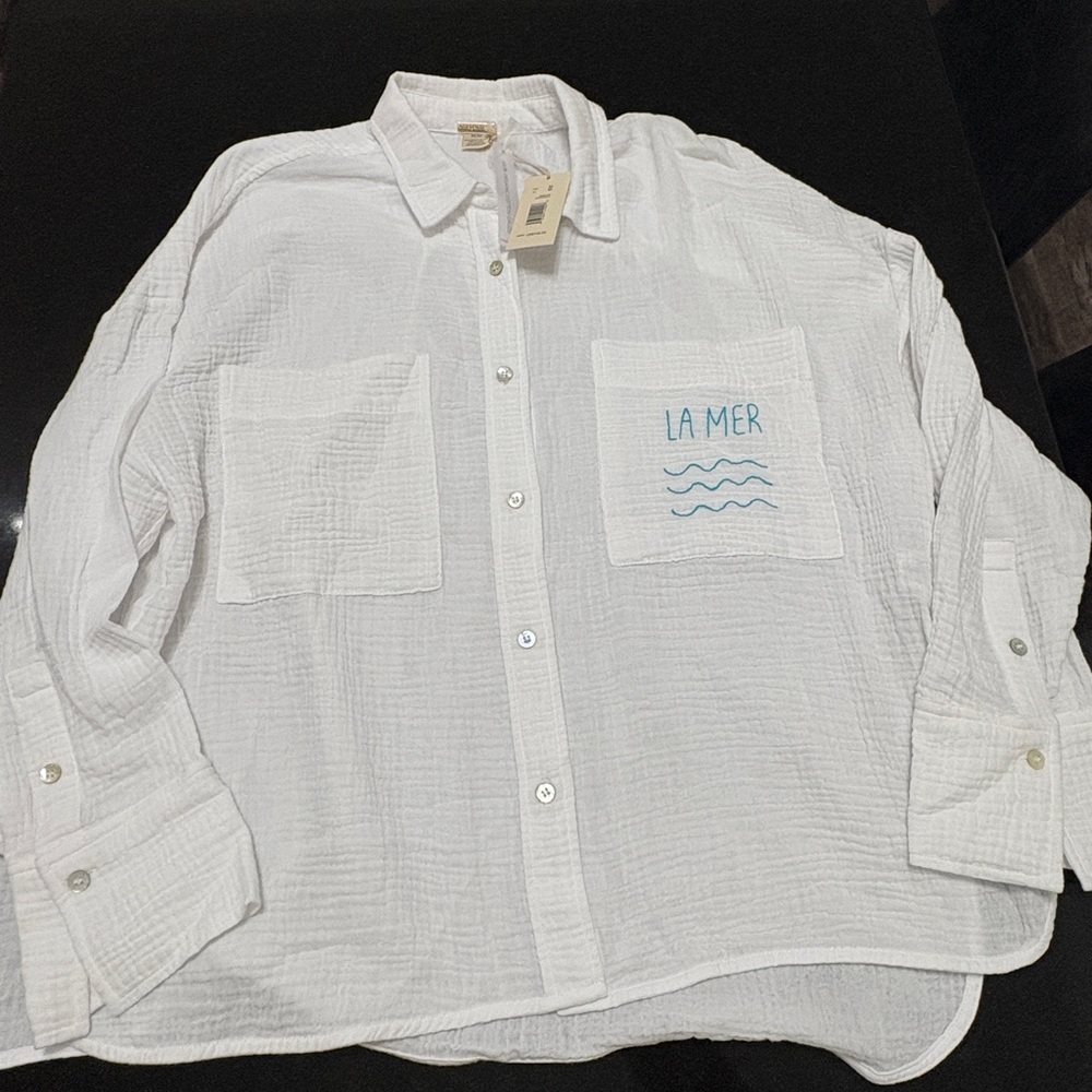 La Mer White Casual Button Down Shirt
